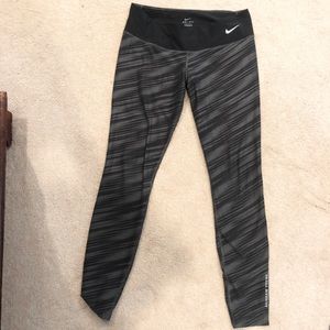Nike size M leggings/tight Brigham Young BYU
